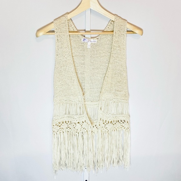 Boho Style Lightweight, Open Knit, Fringed Hem Vest - Picture 2 of 6